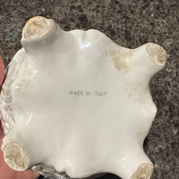 Italian Elegant White Ceramic Planter /Bowl - Picture 4 of 7